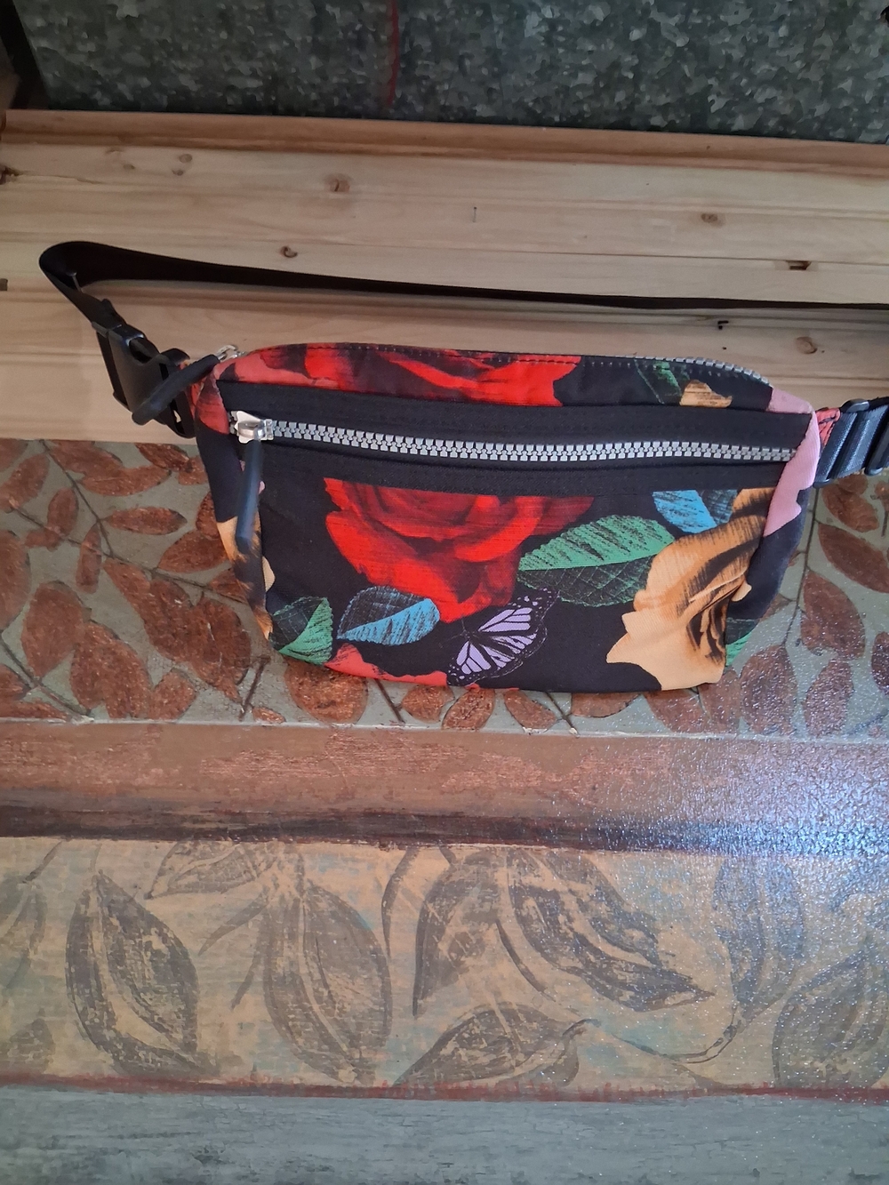 VERA BRADLEY Floral Print Waist Bag - Black with Red & Yellow Flowers